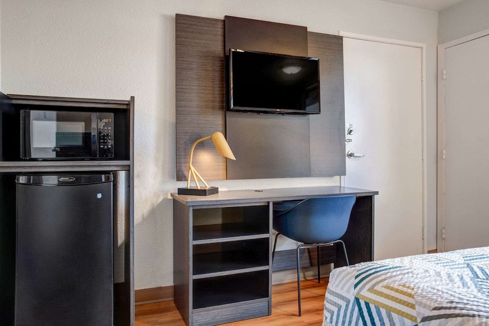 Motel 6 Carson City, NV Deluxe Room, 1 Double Bed, Accessible, Non Smoking 6