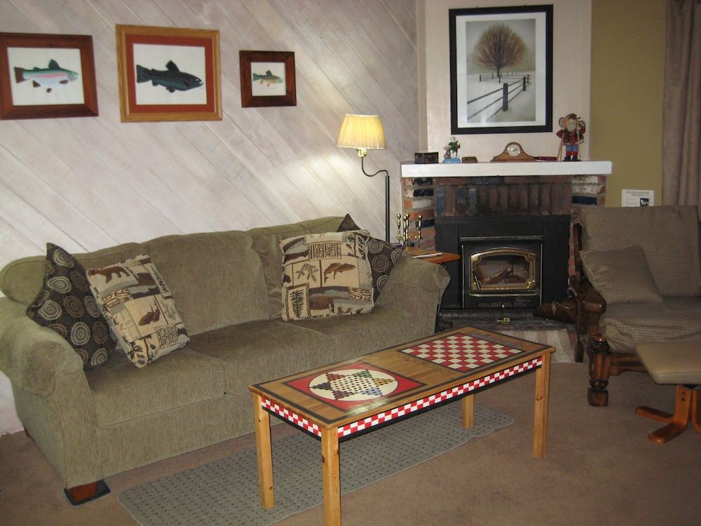 Condo, 2 Bedrooms