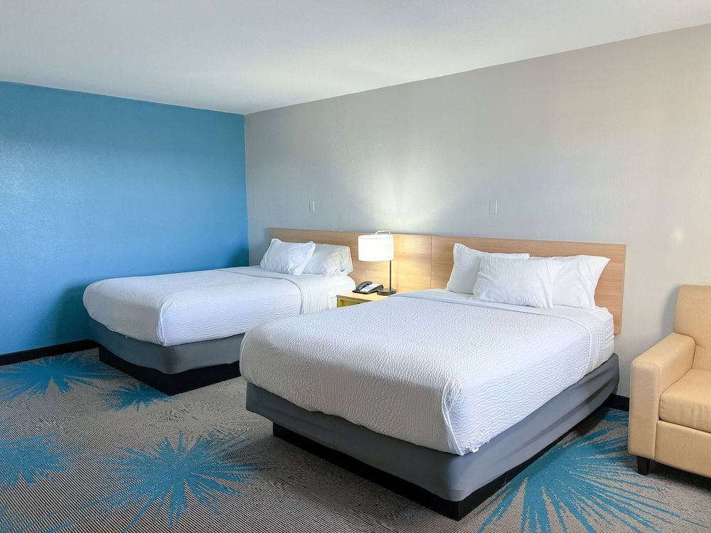 Room, 2 Queen Beds, Non Smoking