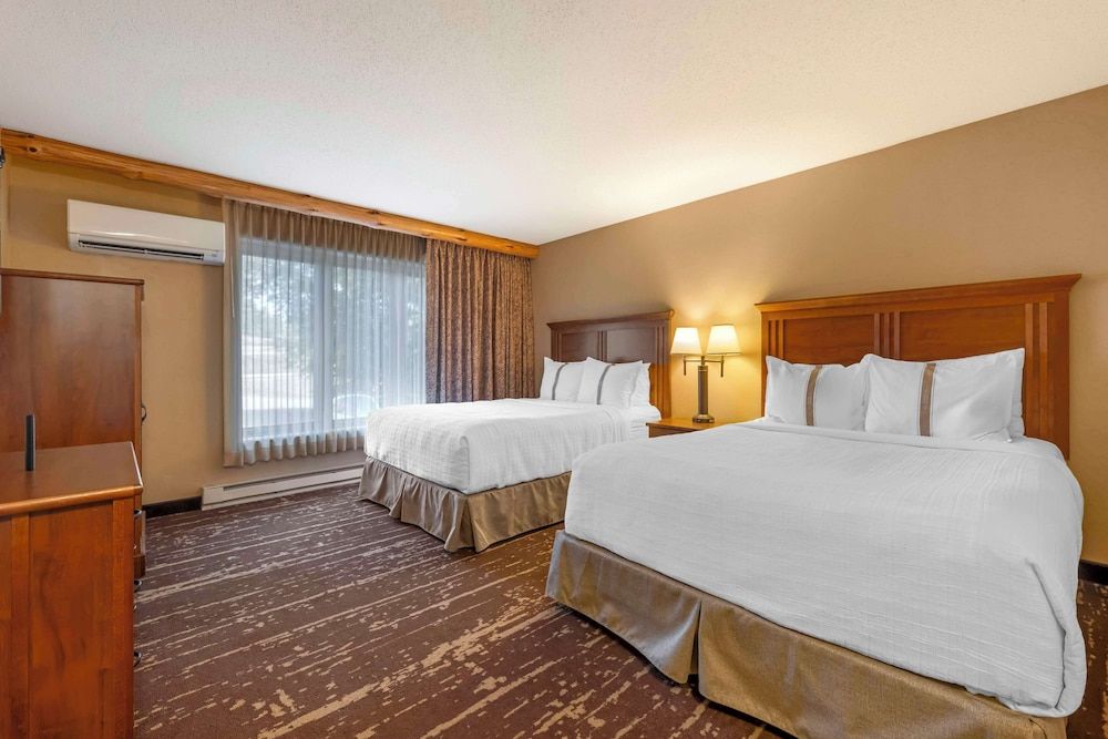 Standard Room, 2 Queen Beds, Accessible, Lakeside