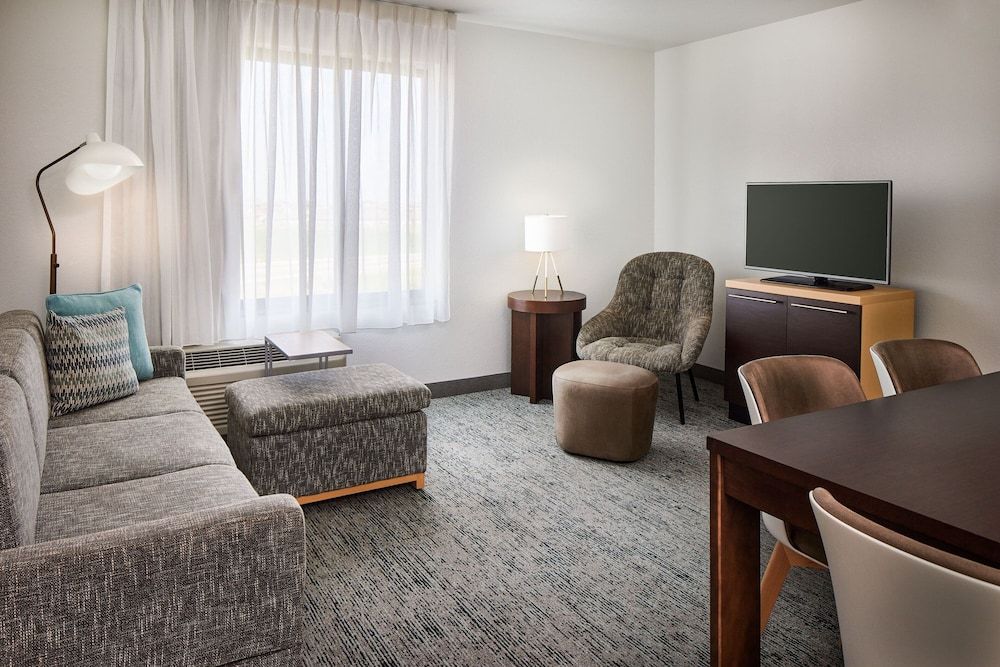 Suite, 2 Bedrooms (Mobility Accessible, Tub)
