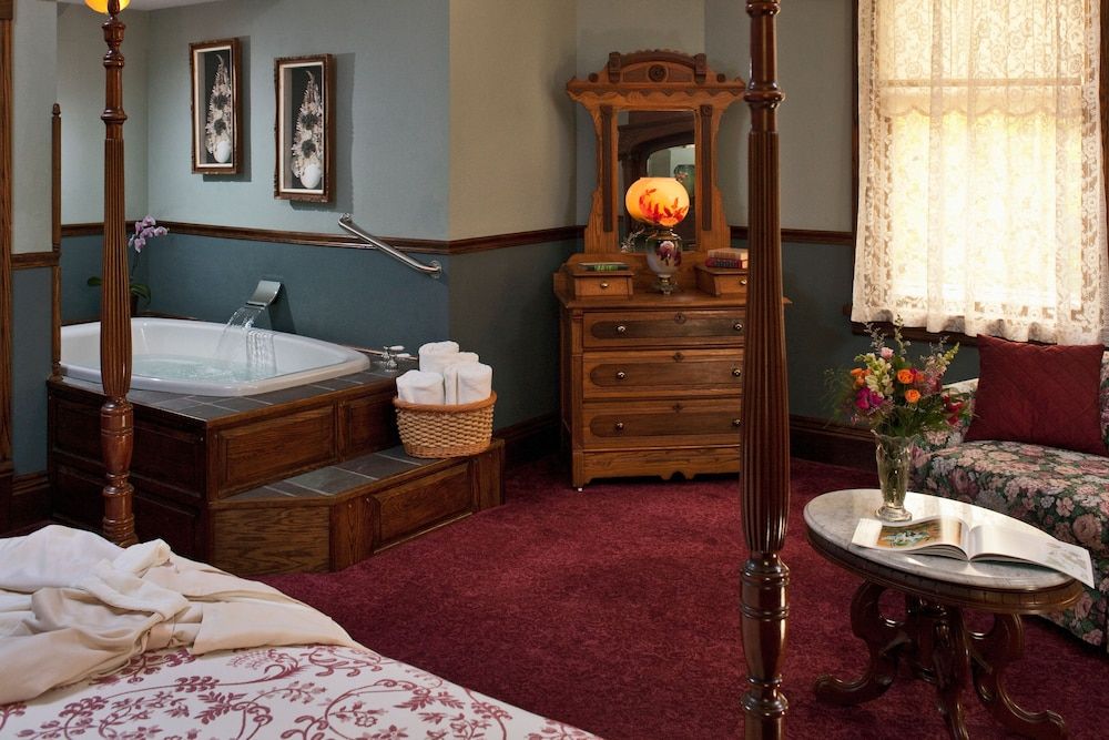 Old Rittenhouse Inn