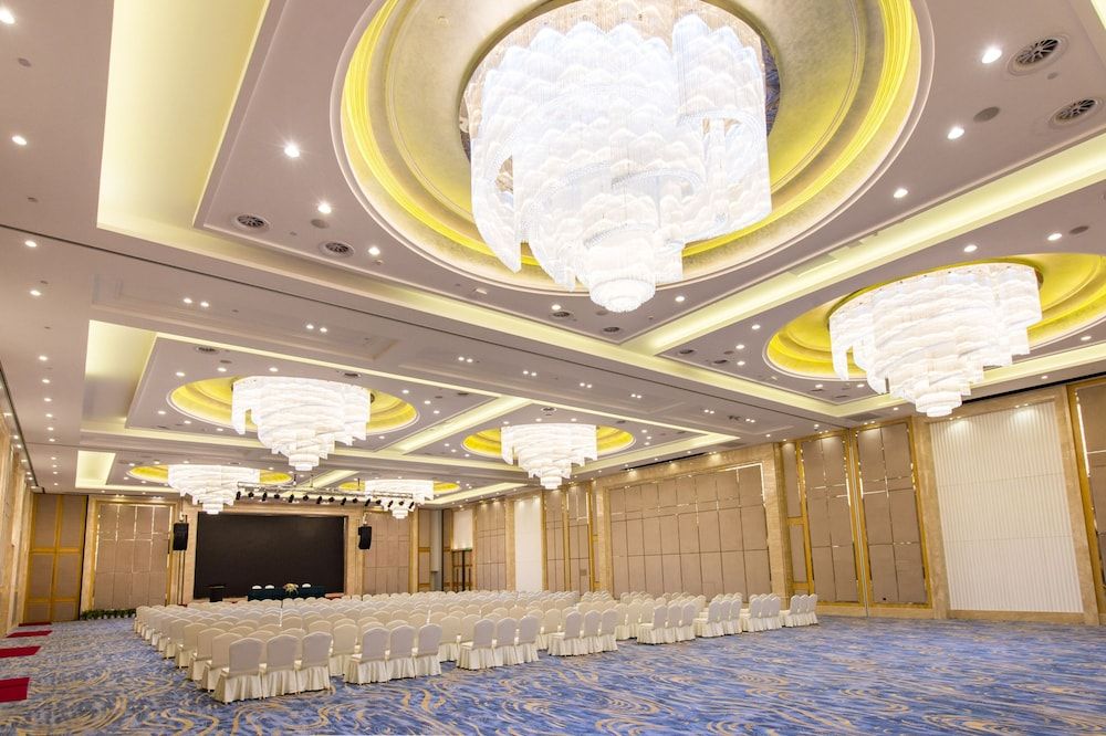 undefined Blue Palace Hotel 6