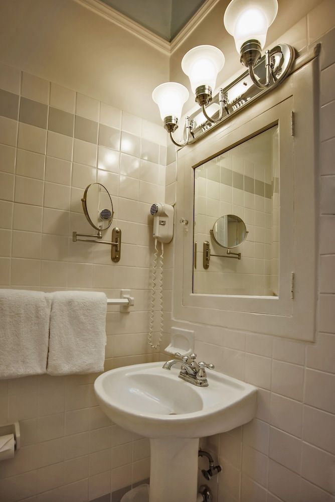 Meliá Century Hotel Ponce Standard Queen 3