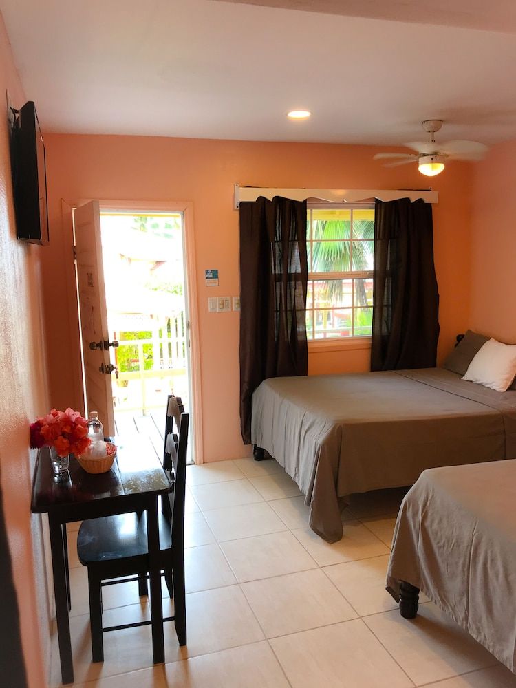 Tropical Paradise Hotel Traditional Room, 2 Double Beds, Partial Sea View