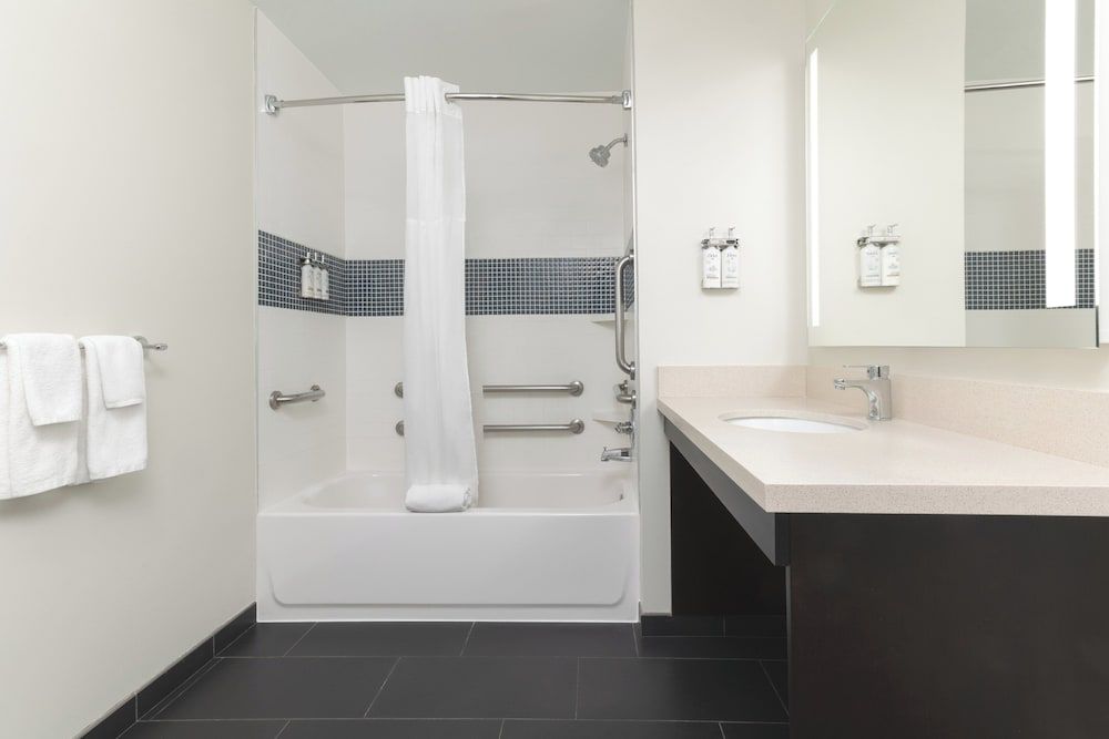 Staybridge Suites Denver-Central Park by IHG Studio Suite, 1 King Bed, Accessible, Kitchen 4