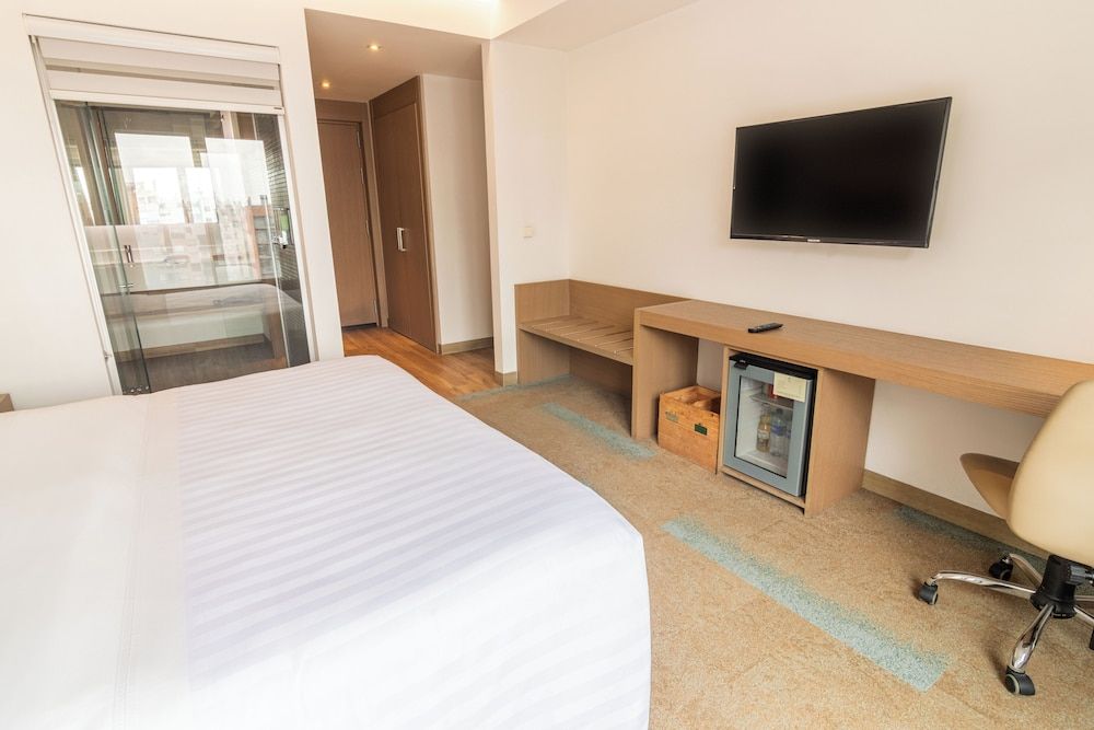 Biohotel Organic Suites Bogotá Superior King Room 6