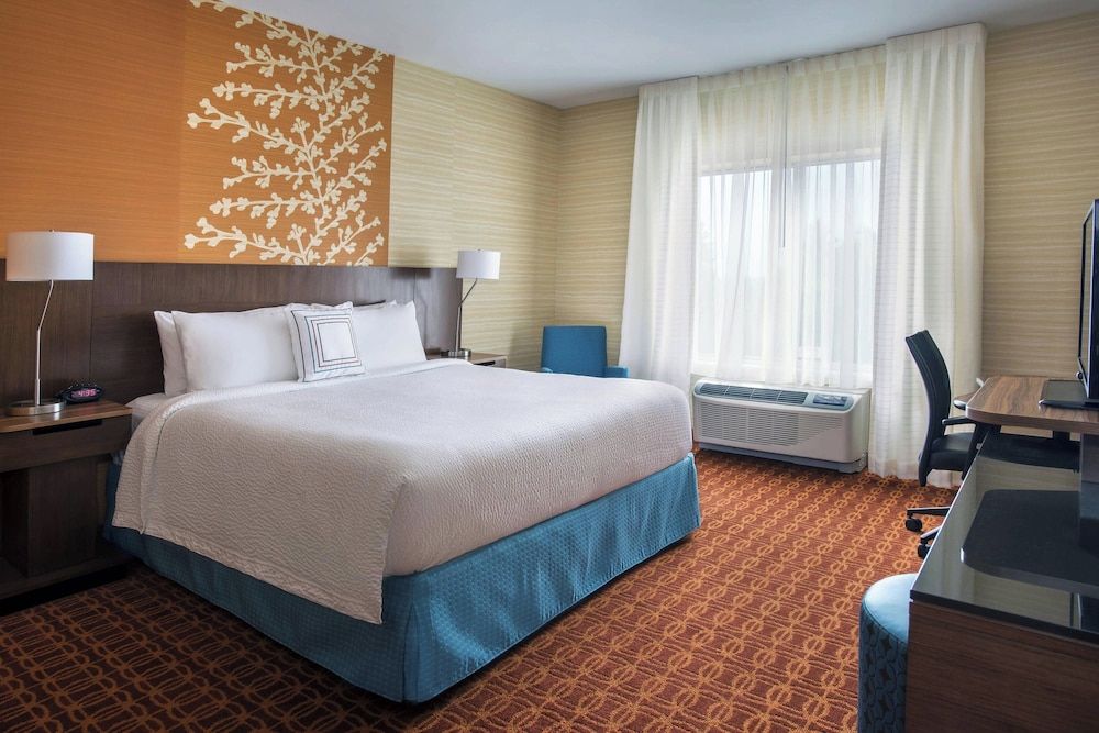 Deluxe Room, 1 King Bed, Ground Floor
