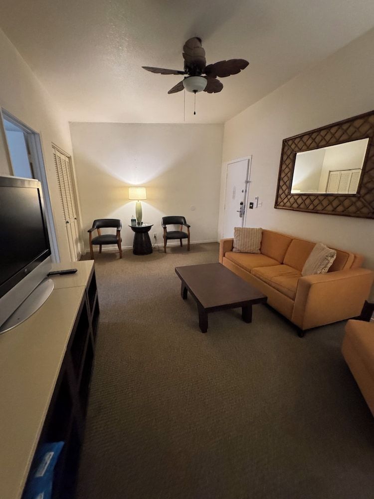 Hotel Coral Reef Economy Suite, 1 Queen Bed with Sofa bed, City View 6