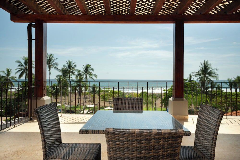 Crocs Resort & Casino Junior Suite, 2 Queen Beds, Ocean View 5