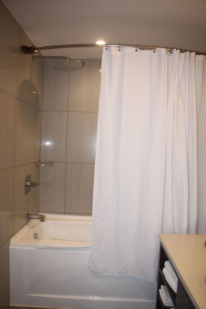 Crocs Resort & Casino Room, 2 Queen Beds, Balcony, Ocean View 7