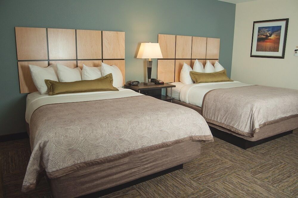 Studio Suite, 2 Queen Beds, Accessible (Comm, Tub)