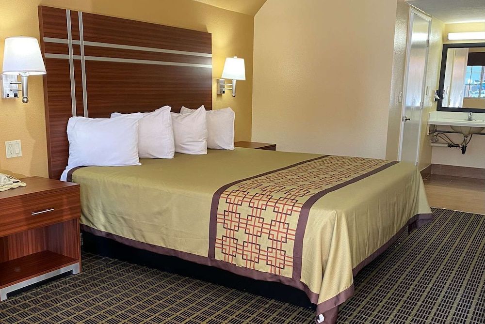 Room, 1 King Bed, Accessible, Non Smoking