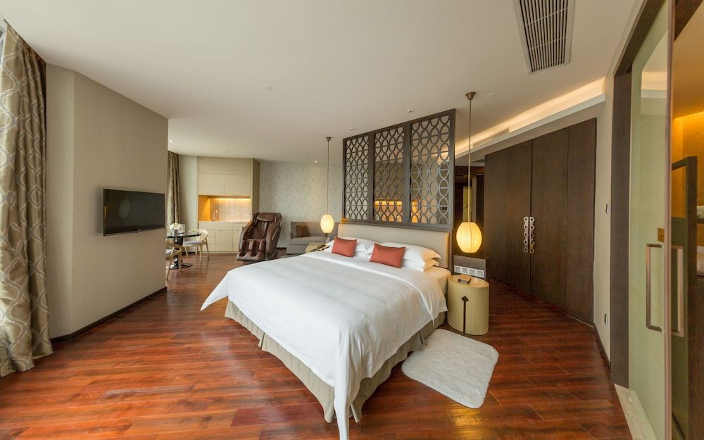 Maison New Century Hotel Dongguan Deluxe Suite 3