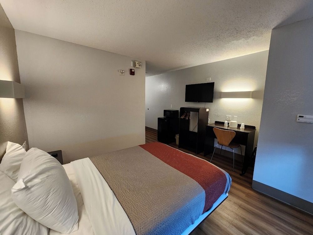 Motel 6 Biloxi, MS - Beach Premium Room, 1 Double Bed, Accessible, Non Smoking