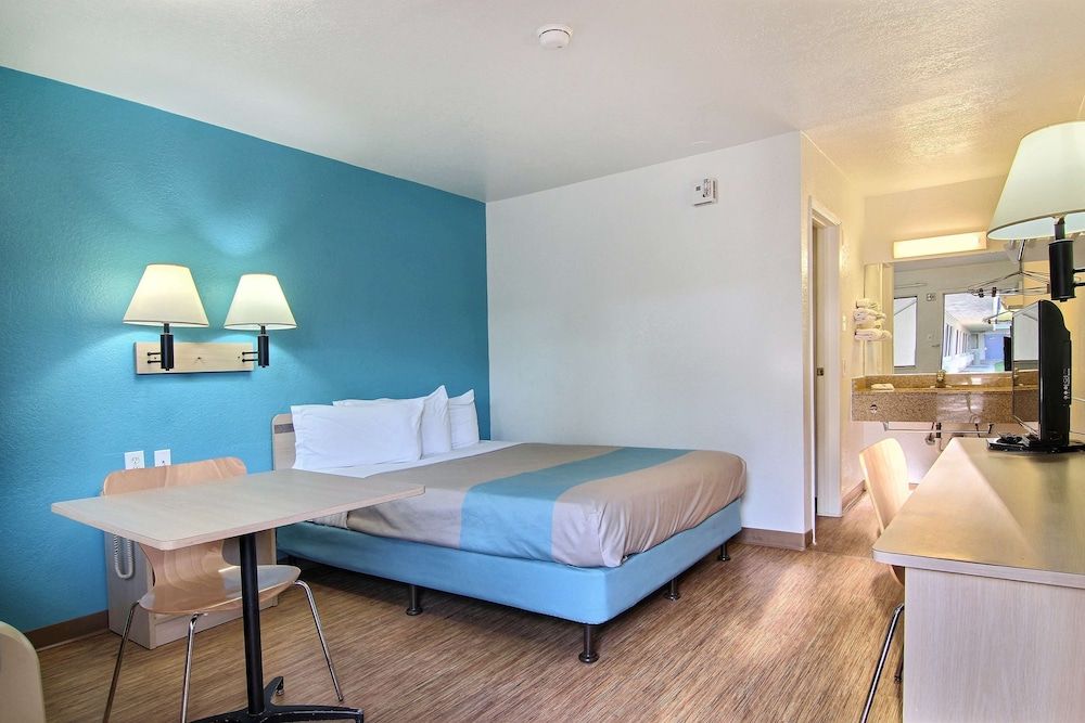 Standard Room, 1 Double Bed, Accessible, Non Smoking