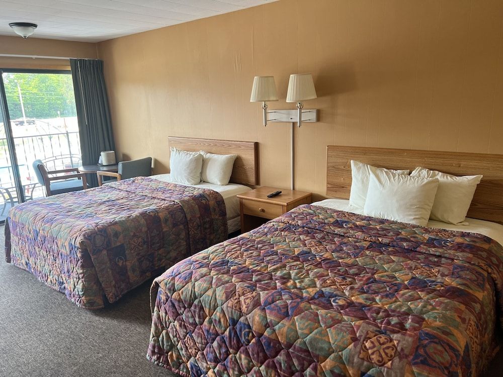Standard Double Room, 2 Queen Beds