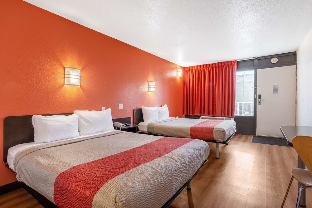 Standard Room, 2 Queen Beds, Accessible, Non Smoking