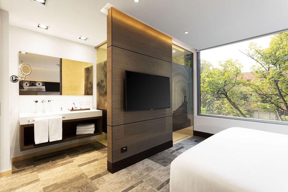 EK Hotel By Preferred Hotels Group Junior Suite, 1 King Bed