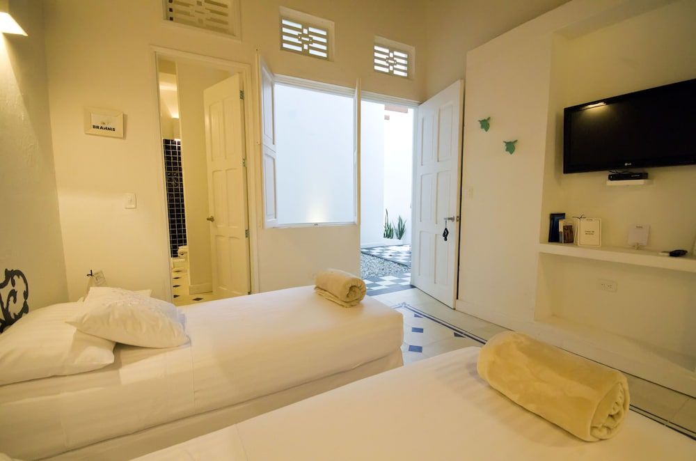 Classic Twin Room