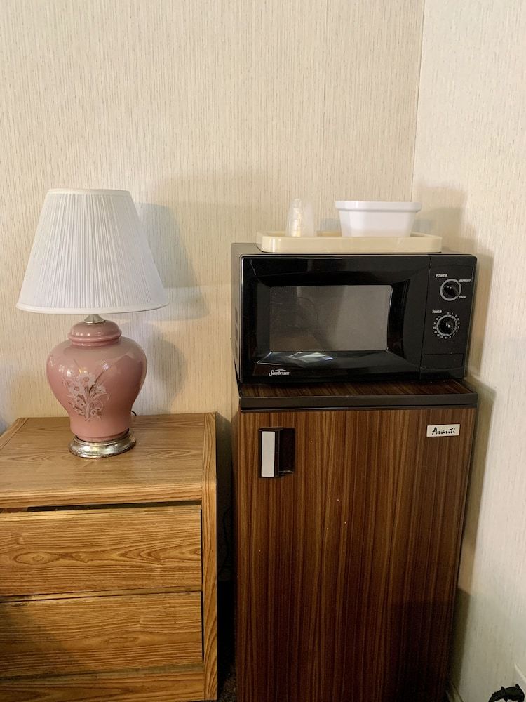 Stevenson's Inn Standard Room, 2 Double Beds 7