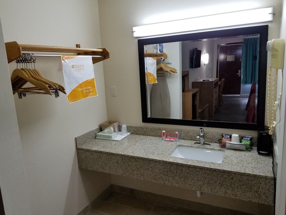 Standard Room, 2 Queen Beds, Non Smoking