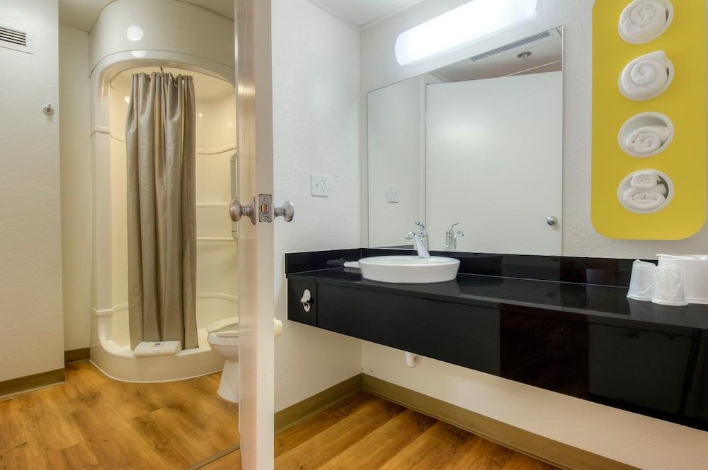 Motel 6 Oceanside, CA Deluxe Room, 2 Double Beds, Non Smoking, Refrigerator 8