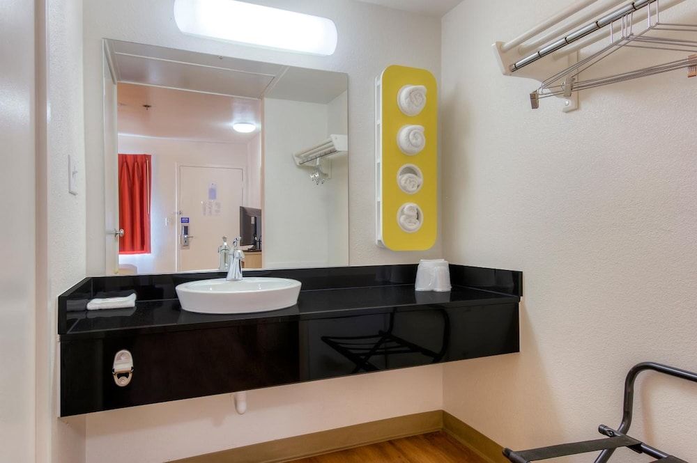 Motel 6 Oceanside, CA Deluxe Room, 2 Double Beds, Non Smoking, Refrigerator 11