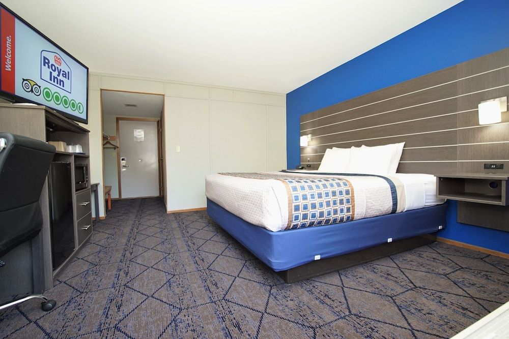Deluxe Room, 1 King Bed, Non Smoking