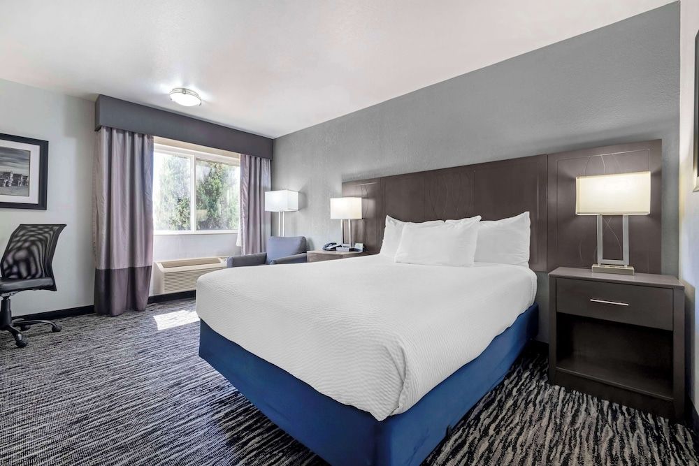 undefined Best Western Santa Fe 3