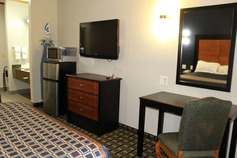 Homegate Inn and Suites Double Room 9