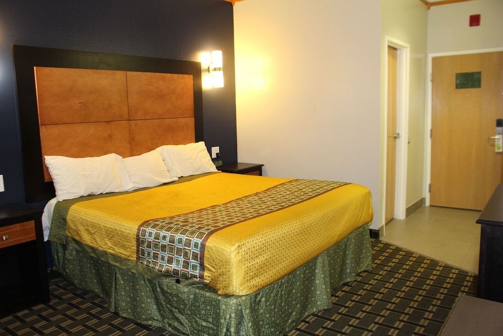 Homegate Inn and Suites Single Room 2