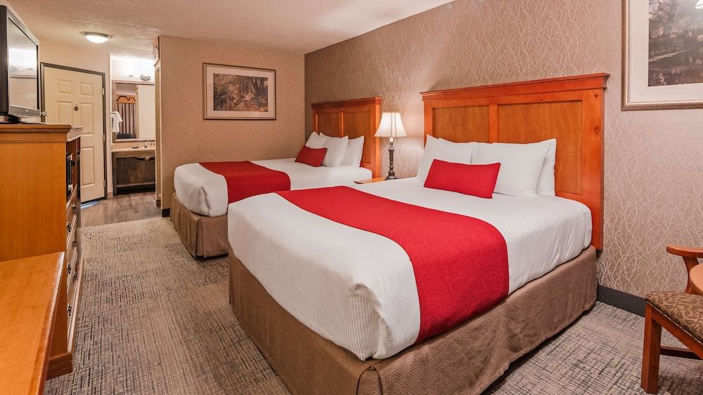 Best Western Plus Rivershore Hotel Standard Room, 2 Queen Beds, Non Smoking, Balcony 2