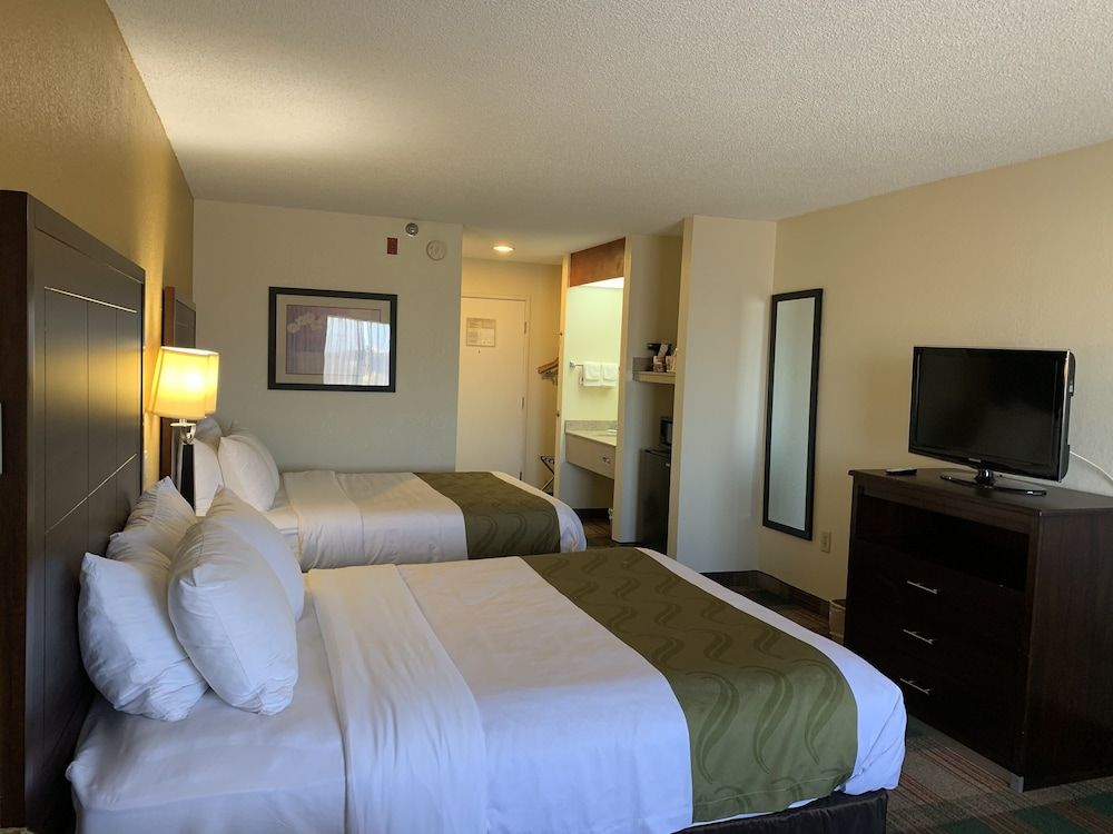 Standard Room, 2 Queen Beds, Smoking