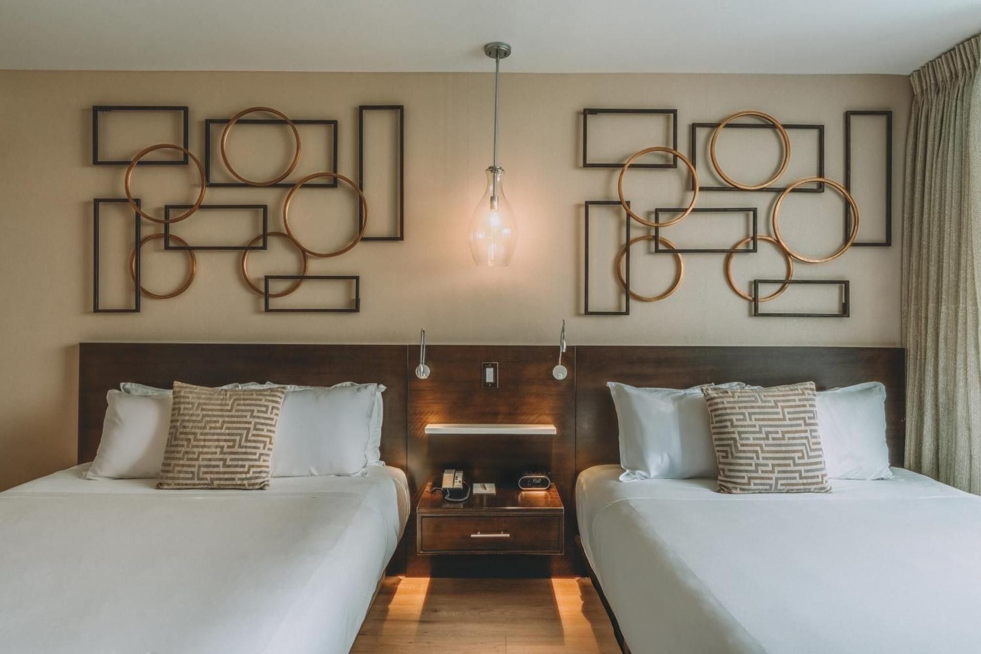 Premium City View Double Queen Single Use