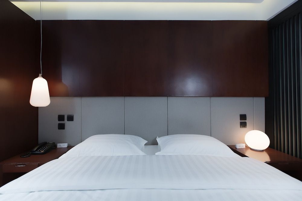 Premier Room