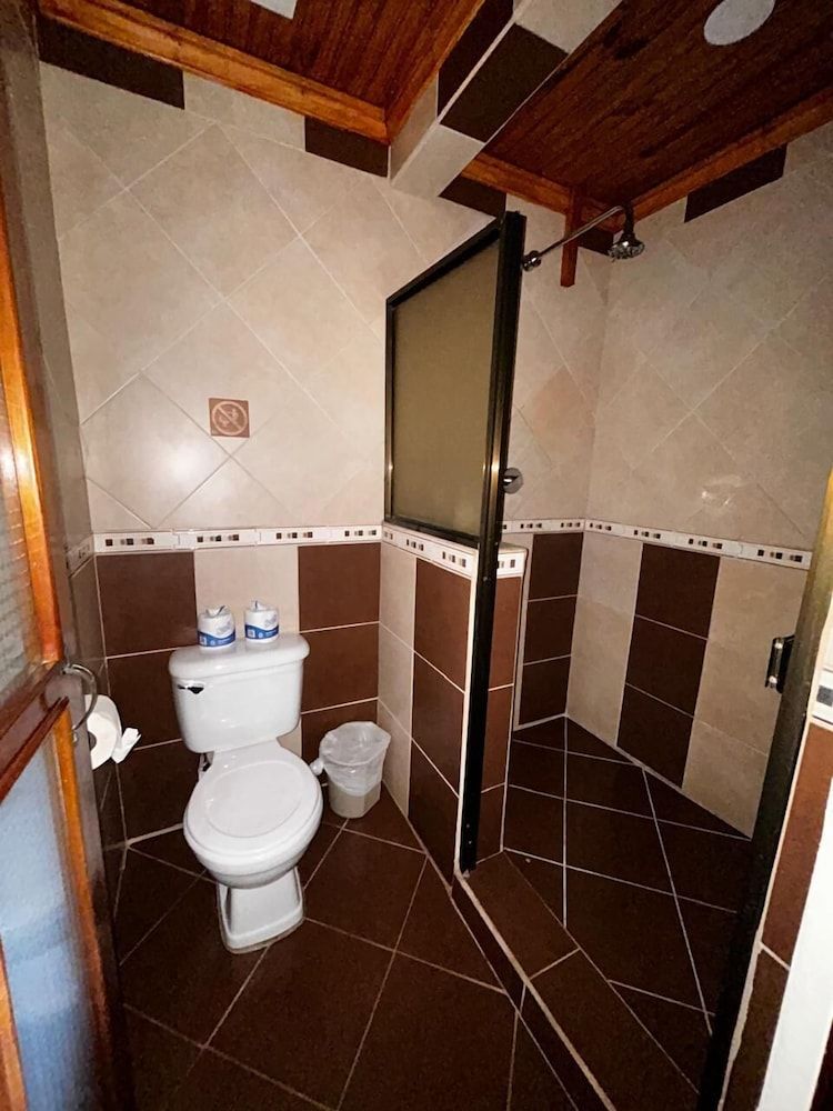 Hotel Linda Vista Standard Room 12