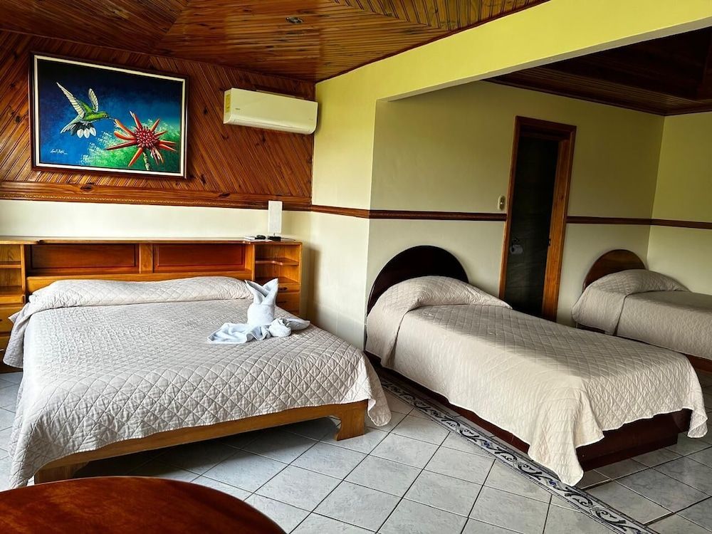 Hotel Linda Vista Standard Room 4