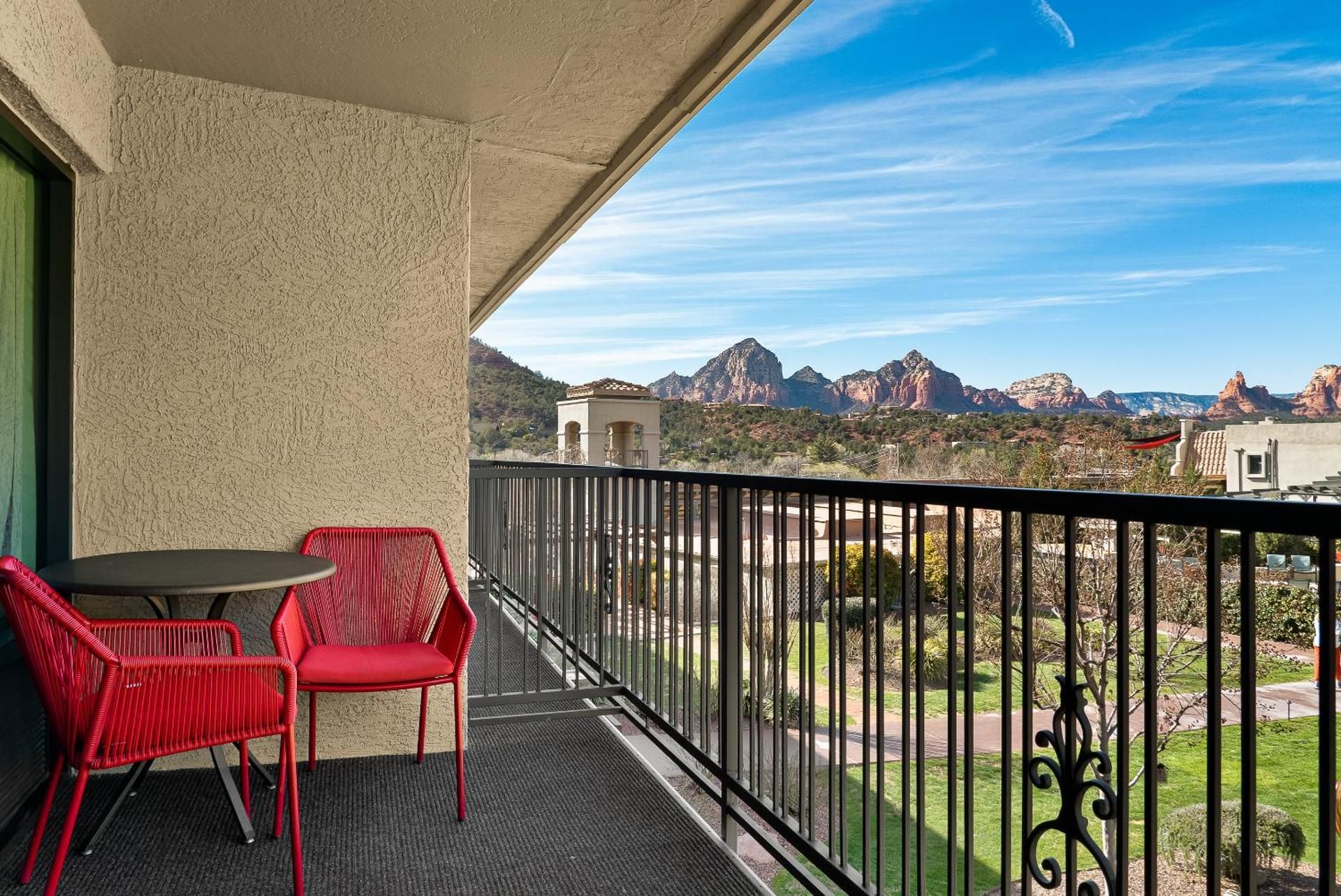 Premium Courtyard King View Room