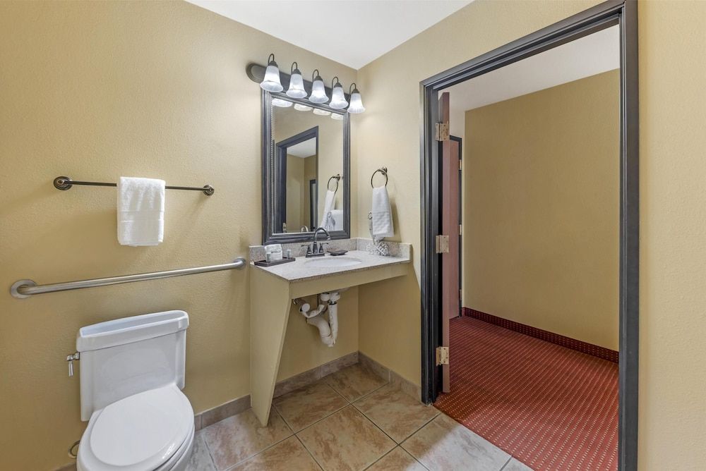 Best Western San Isidro Inn Standard Room, 2 Queen Beds, Accessible, Non Smoking 4