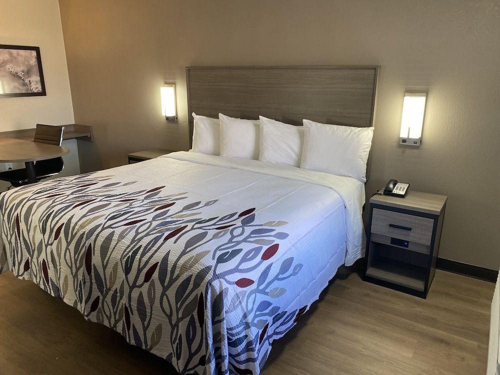 Superior Room, 1 King Bed, Smoking
