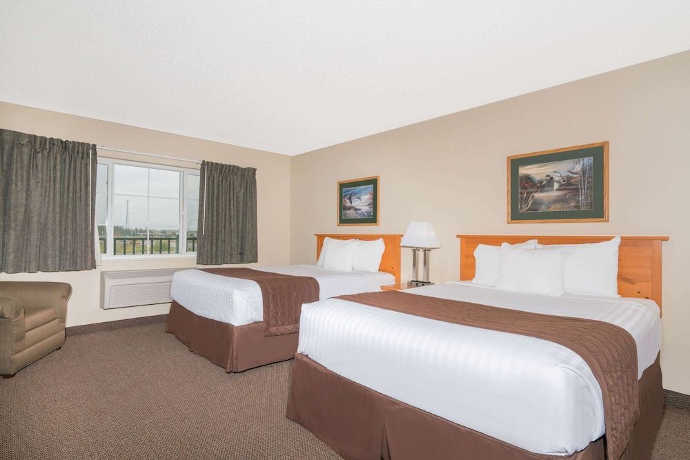 Suite, 2 Queen Beds, Non Smoking