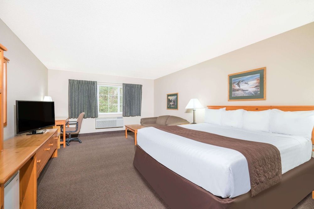 Room, 1 King Bed, Non Smoking