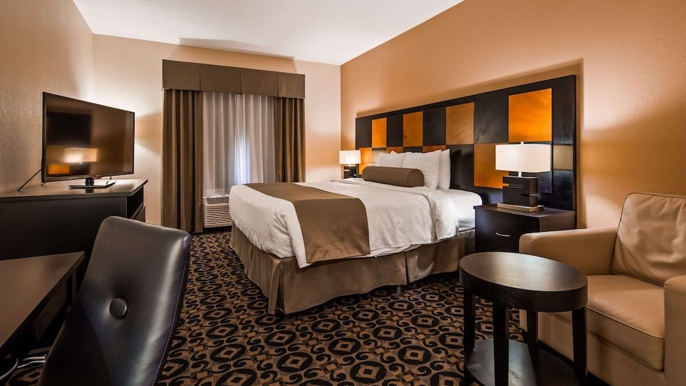 Suite, 1 King Bed, Accessible, Jetted Tub