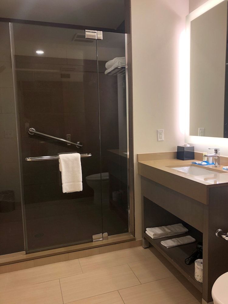 Hyatt House Seattle/Downtown Studio, 1 King Bed with Sofa bed 4