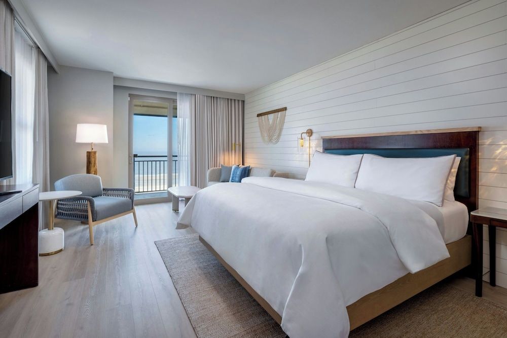 Room, 1 King Bed with Sofa bed, Balcony, Oceanfront
