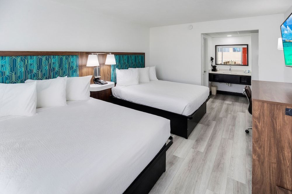 Ocean View 2 Queen Beds, Non Smoking (Newly Remodeled)