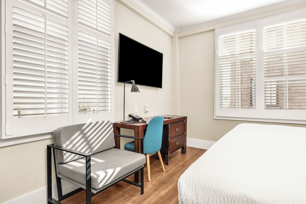 Deluxe Room, 1 King Bed