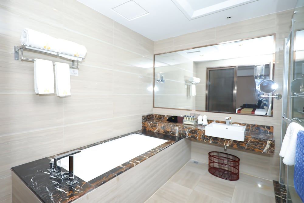 undefined Avant-Garde Hotel 9