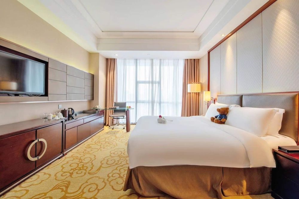 Avant-Garde Hotel Superior King Room